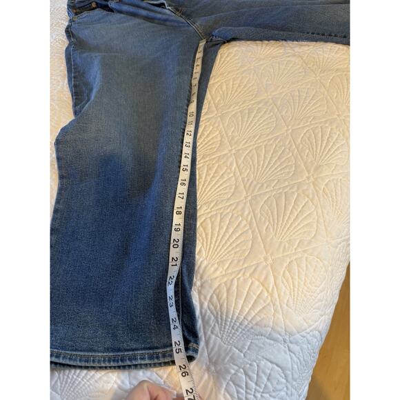 Levi’s Women's High-Rise Wedgie Straight Cropped Jeans Plus Size 20W New - Picture 7 of 11